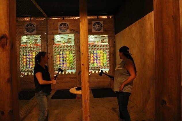 axe-throwing-gallery-2